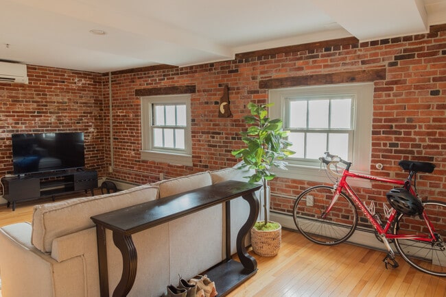 Photo - 159 State St Unidad 4A