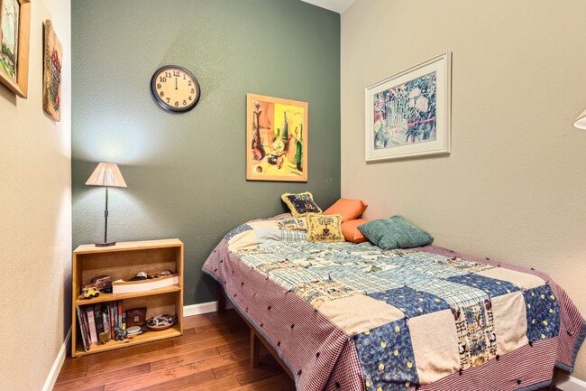 Photo - Evolve Real Estate presents: Beautiful 2 Bed/2 Bath Loft Condo, 1523 SQFT, Available May 1st! Unit 309