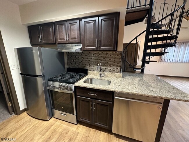 Photo - 11 Great Gorge Dr Unit 8