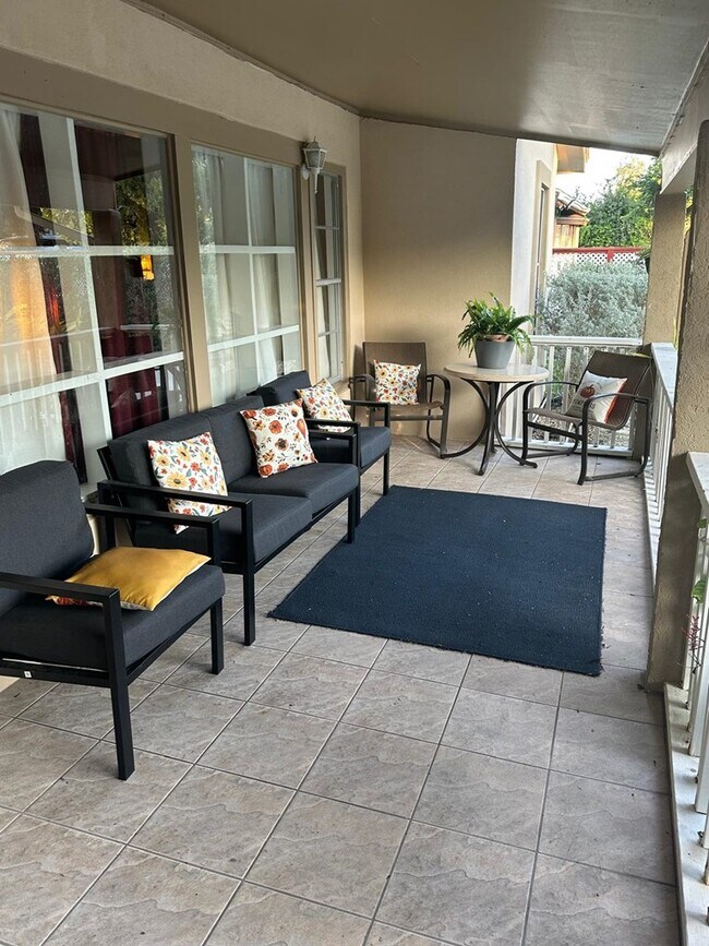 Photo - 105 Parkwood Pl