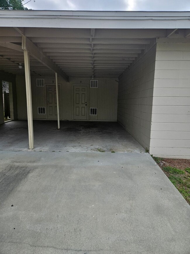 Photo - 2 Bedroom Rental in St Pete