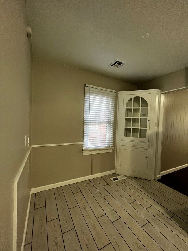 Photo - 3 Bed 2 Bath Home in MWC! **Half off on t...