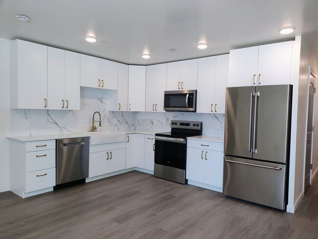 Building Photo - 16852 N Idaho Center Blvd