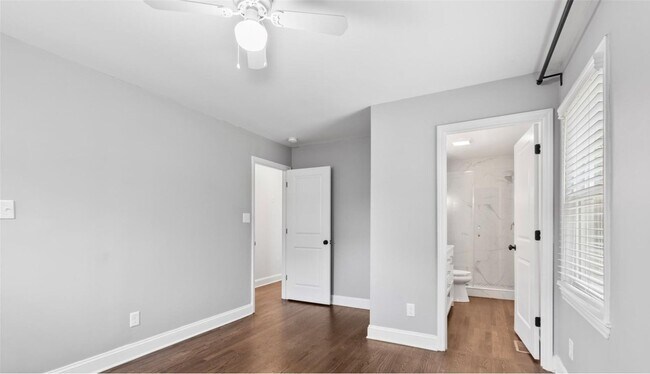 Photo - 6725 Castlegate Dr House