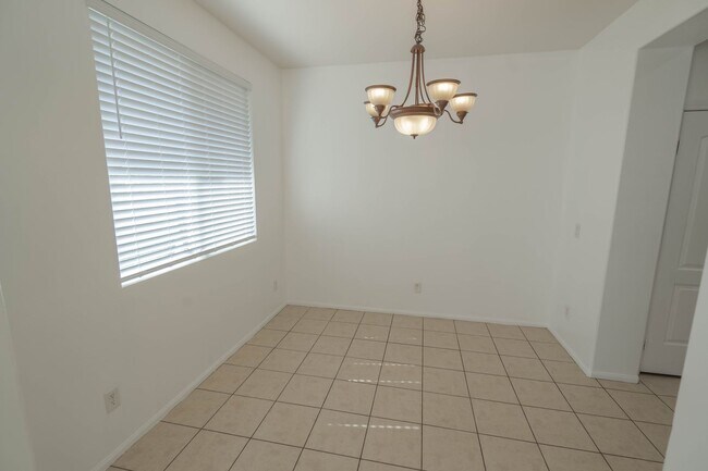 Photo - 2 Bedroom Condo for Rent in Canyon Country!