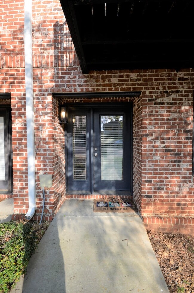 Photo - 142 Moreland Ave SE