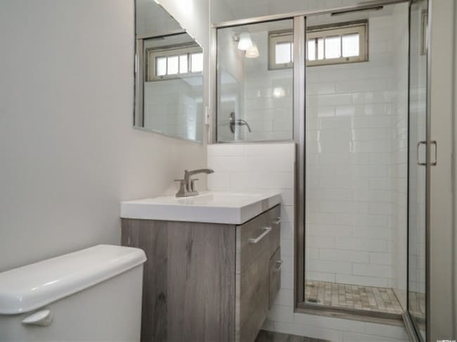 Photo - 4250 Edgehill Dr Unit 1