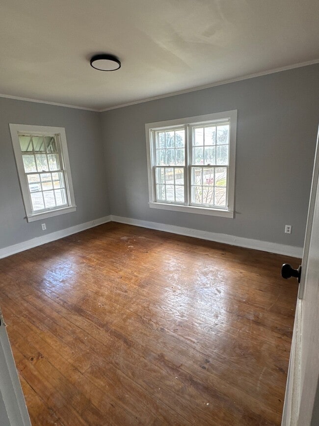 Photo - 505 Margin St