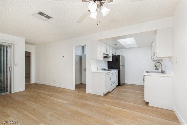 449 N Lamb Blvd