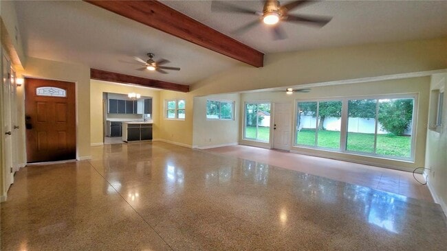 Photo - 518 Oranole Rd