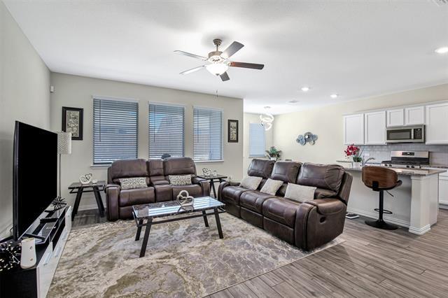 Photo - 409 Hackberry St