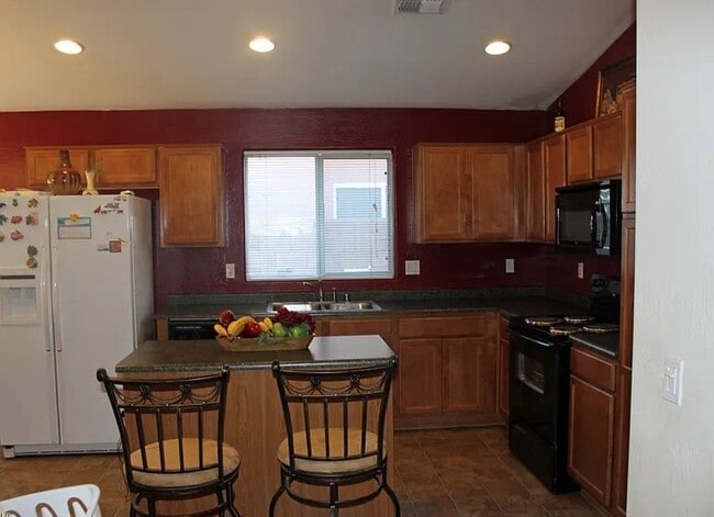 Photo - 2625 S 65th Dr