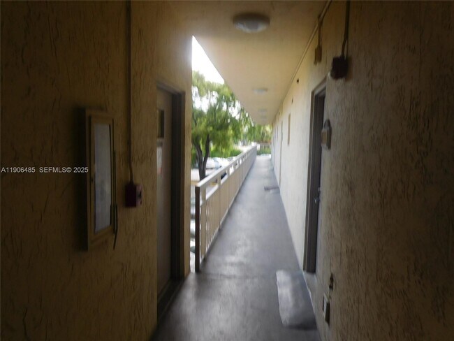 Photo - 8290 Lake Dr Unidad 216