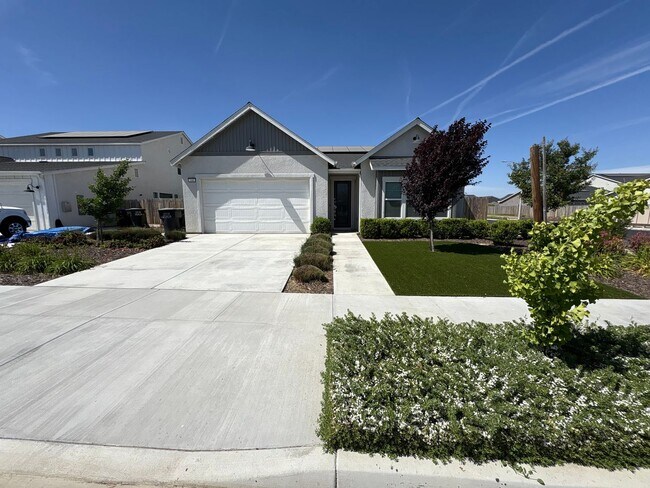 Lennar Home with Solar Available now for m... - Lennar Home with Solar Available now for m...