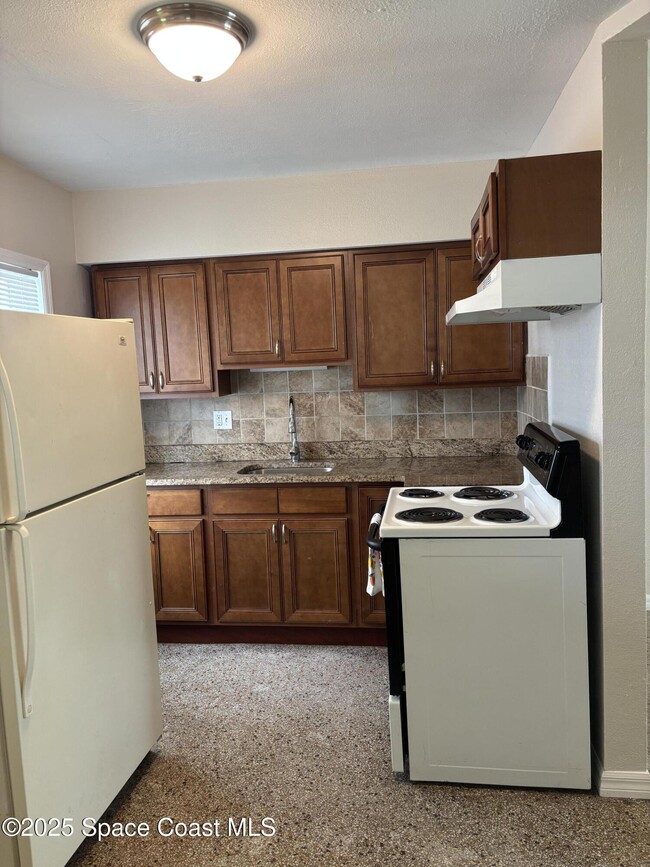 Photo - 1420 Avocado Ave Unit 14