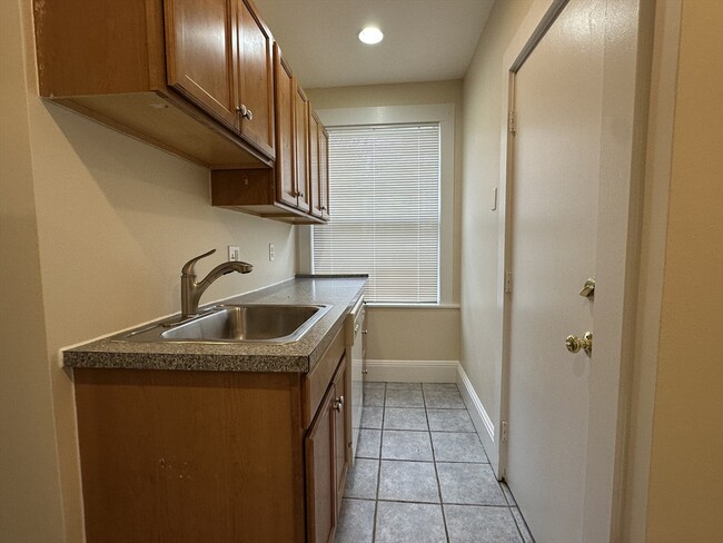 Photo - 56 Prentiss St Unit 2