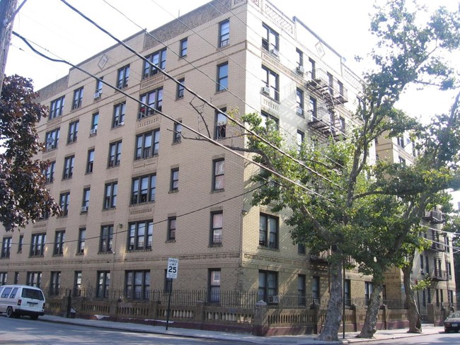 2288 Mott Avenue - 22-88 Mott Ave Apartments