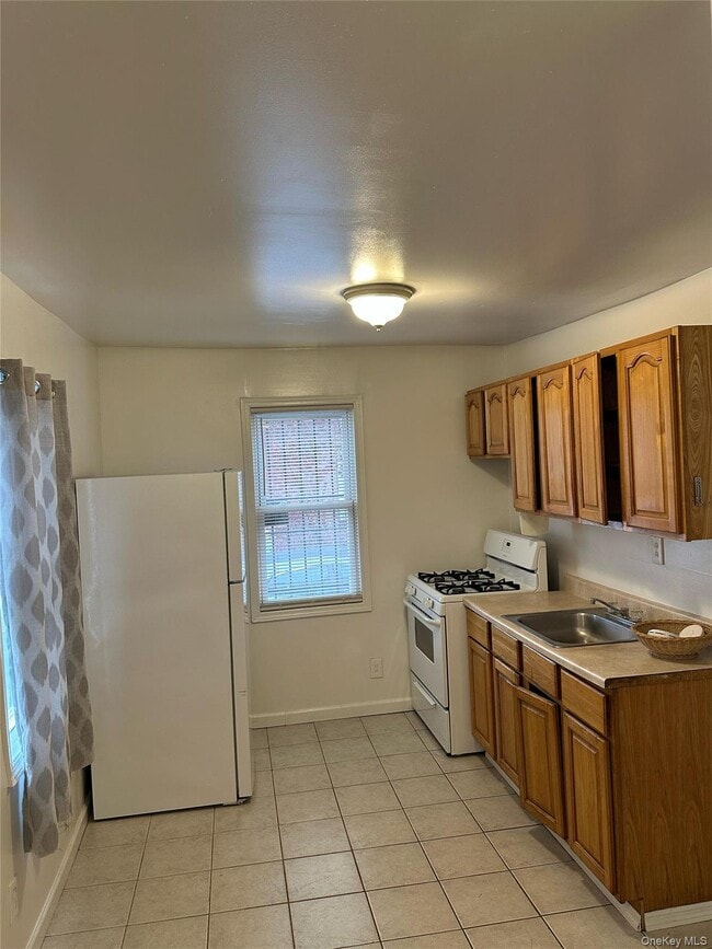 Photo - 107-09 156th St