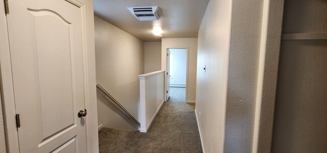 Photo - 3135 Perkins Dr Unit B