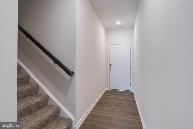 Photo - 148 Correri St