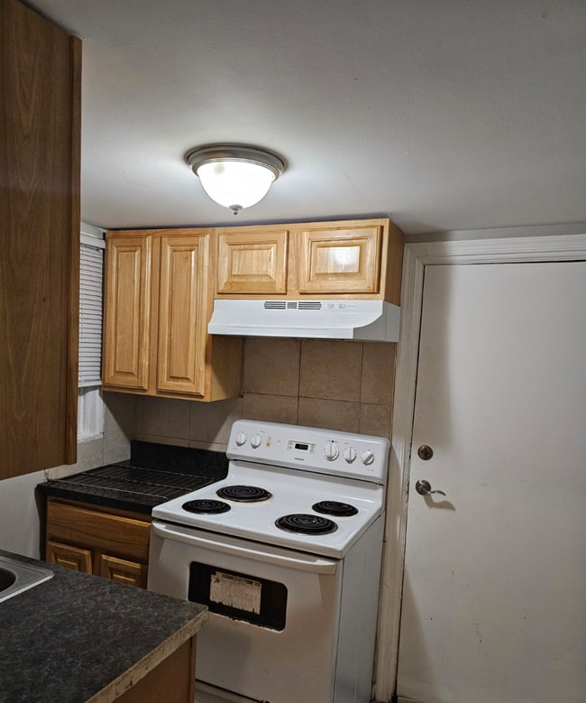 5939 Lansdowne Ave Unit 1st Floor