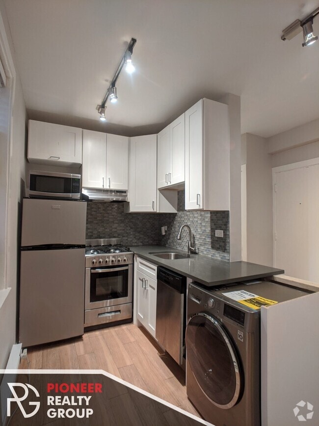 Building Photo - 515 W Belmont Ave Unit 23 Rental