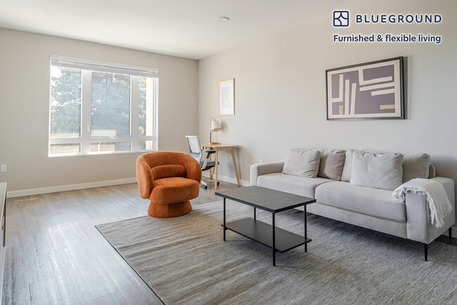 Building Photo - 3560 Rambla Pl