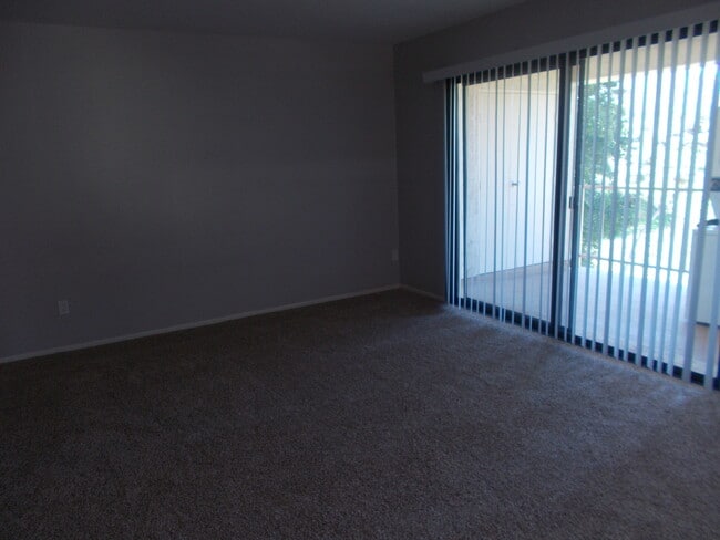 Photo - Terrific 2Br/2Ba Upper Condo in StoneyBrook Unit 28