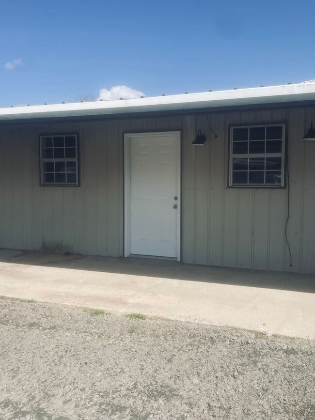 Building Photo - McNary Unit Apartment C