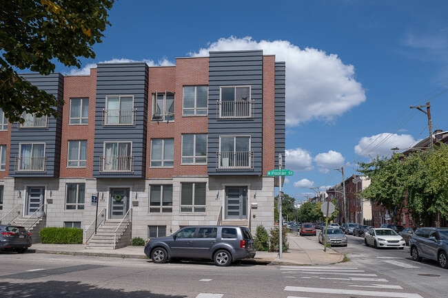 Building Photo - 601 Poplar St Rental