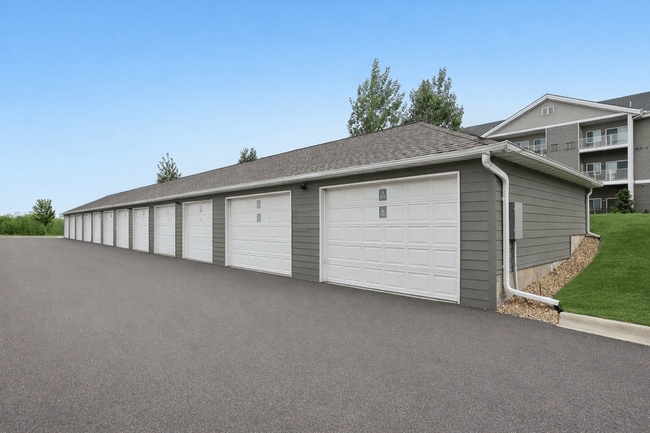 Photo - Lake Ridge Apartments