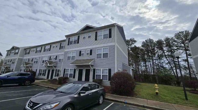 Building Photo - 220 Campus Dr Unit H Rental