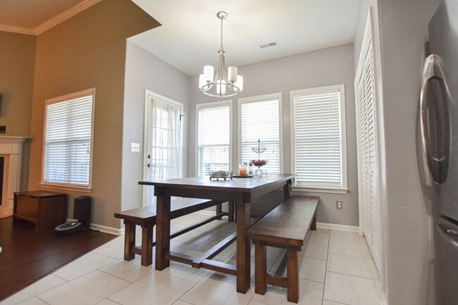 Photo - Pet Friendly Three Bedroom!