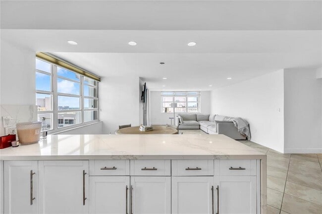 Photo - 2750 NE 183rd St Unidad 2202