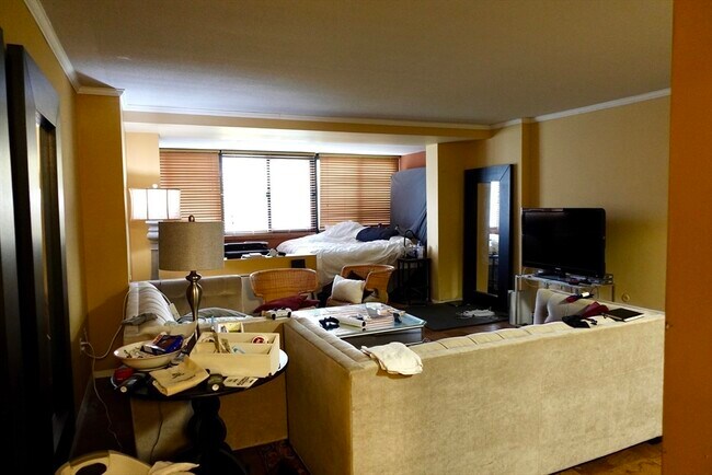Building Photo - 9 Hawthorne Pl Unit 4B Rental