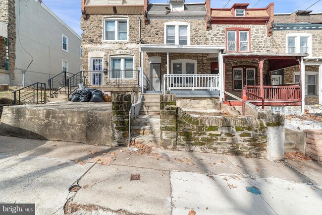 Photo - 455 E Wister St Townhome