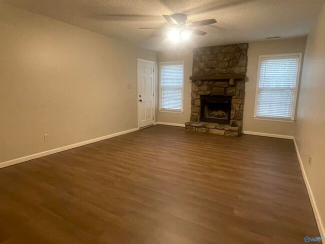 Photo - 1808 NW Hollytree Dr
