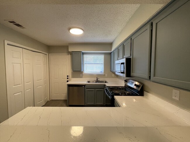 Photo - 2505 Indigo Ln