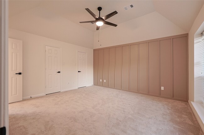 Photo - 2109 Eastlands St