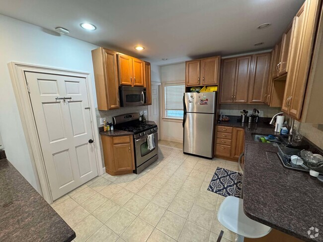 Building Photo - 164 L St Unit 2 Rental