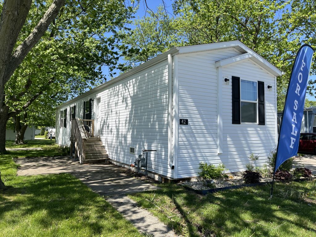 Photo - 42 Meadowlark Ln