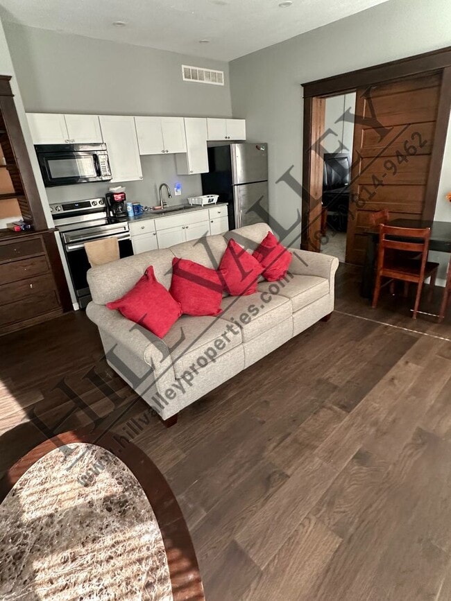 Photo - 1611 S 7th St Unit Apt 2