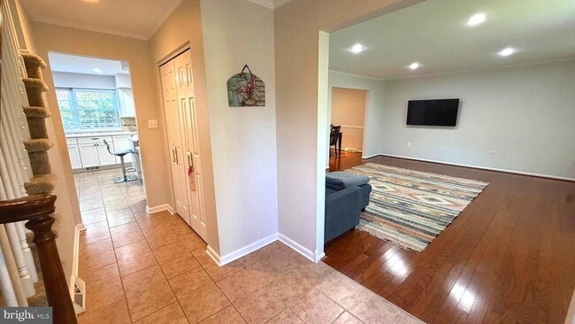 Building Photo - 639 Heather Ln