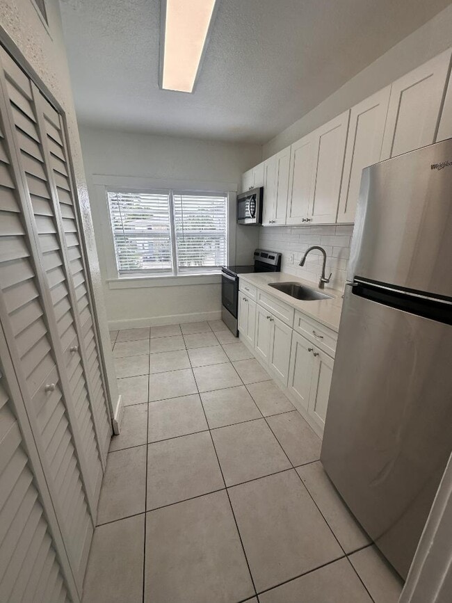 Photo - 215 S Seacrest Blvd