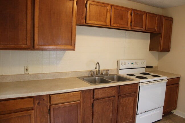 Building Photo - 4347 E Bayley St Rental
