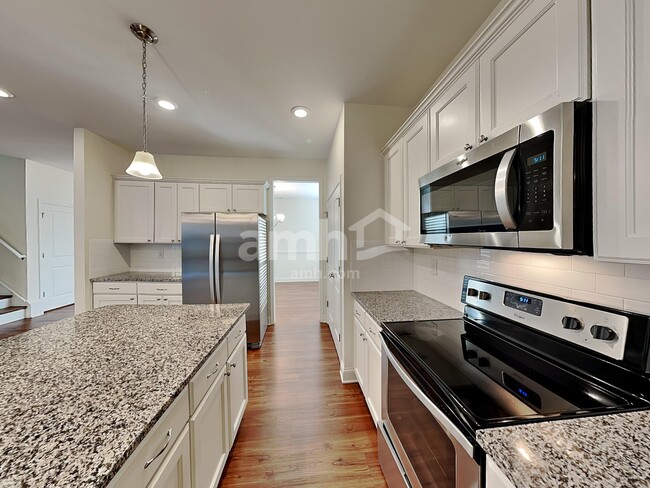 Photo - 206 Southfork Ln