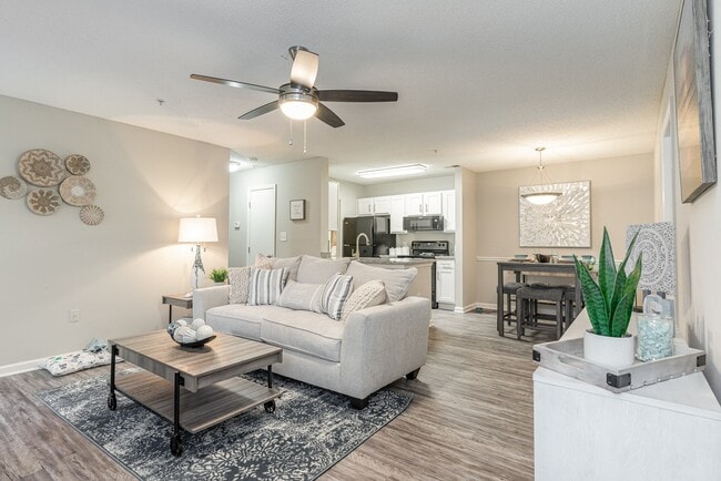 Litchfield Oaks Apartments