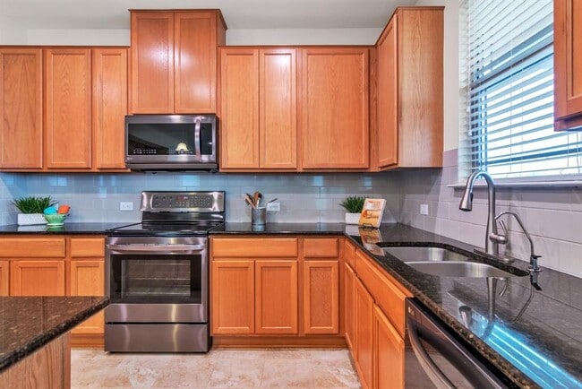 Photo - 1075 Toltec Trail