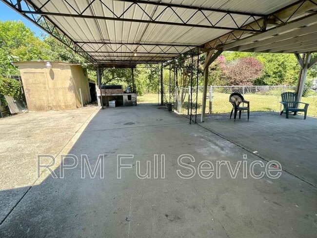 Photo - 465 Clearwater Dr