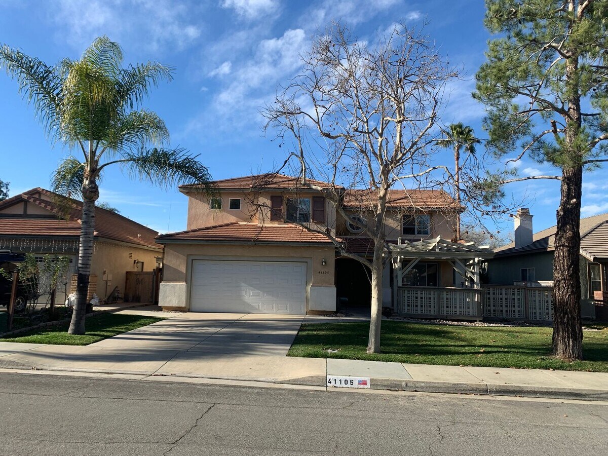 House with 4 Bedrooms, 3 Ba Pool and Jacuzzi House Rental in Murrieta